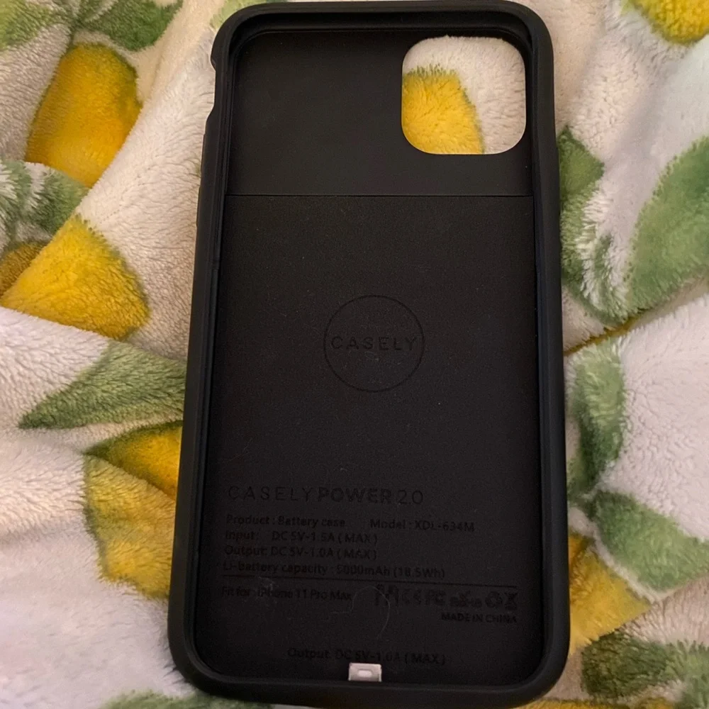 Casely power iphone